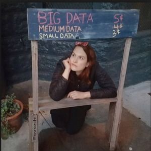 Meet your Posher, Lauren